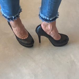 Classic Calvin Klein 5” heels size 7-7.5